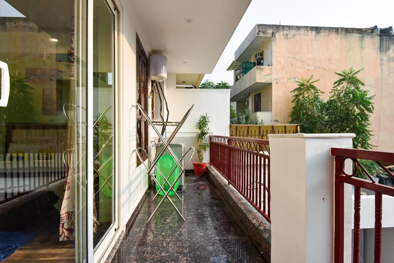 Bedchambers Medicity Serviced Apartments In Gurgaon Bagian luar foto