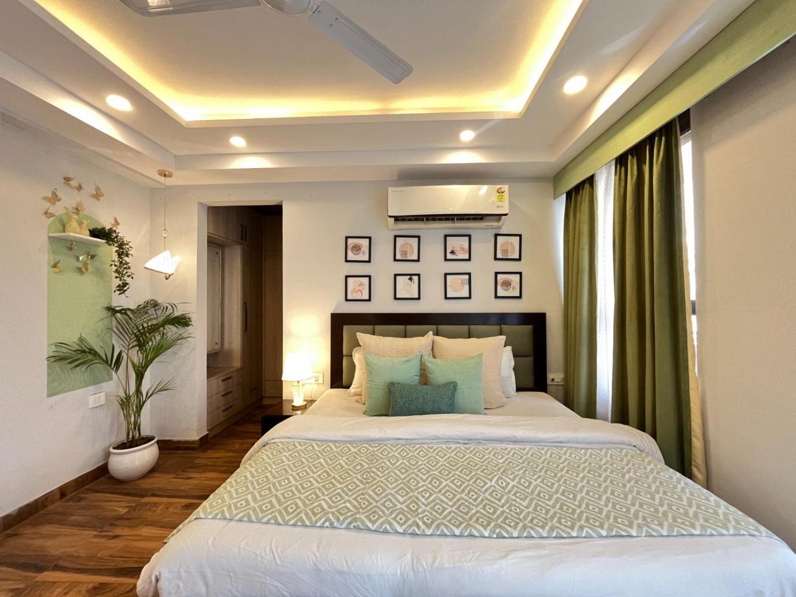 Bedchambers Medicity Serviced Apartments In Gurgaon Bagian luar foto