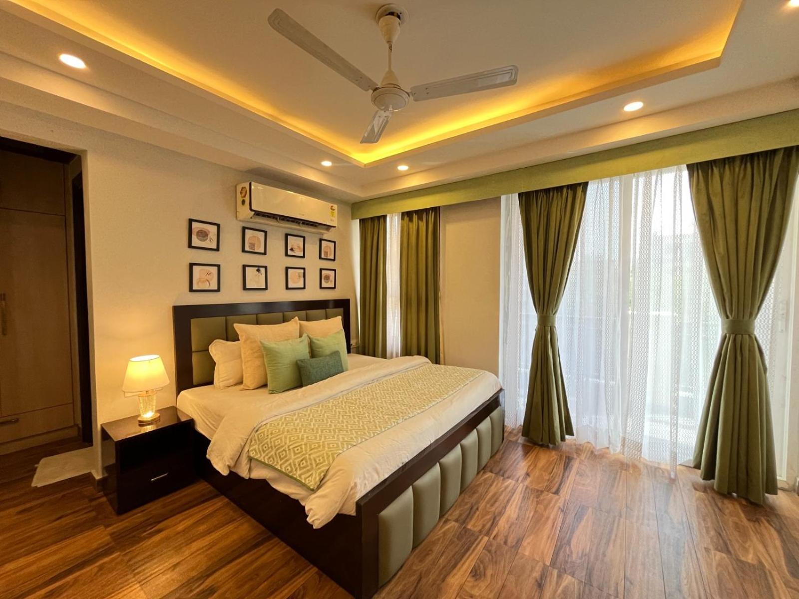 Bedchambers Medicity Serviced Apartments In Gurgaon Bagian luar foto