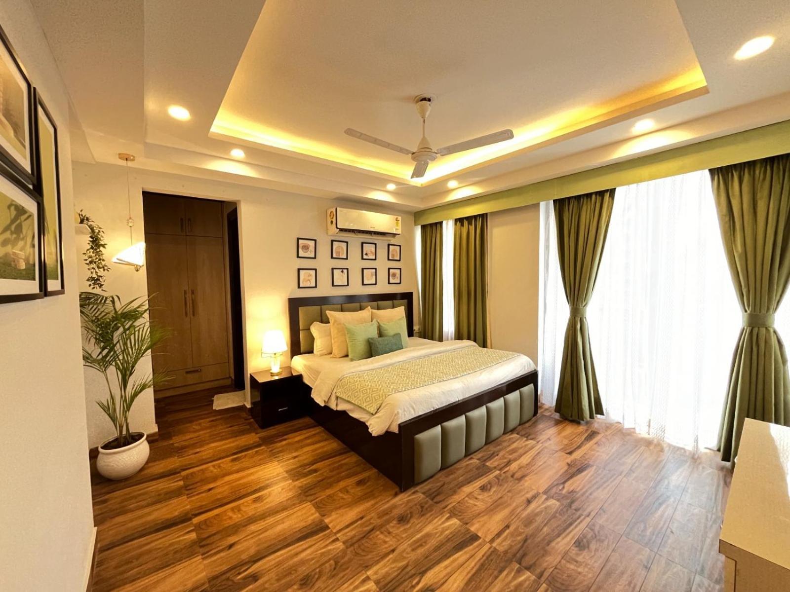 Bedchambers Medicity Serviced Apartments In Gurgaon Bagian luar foto
