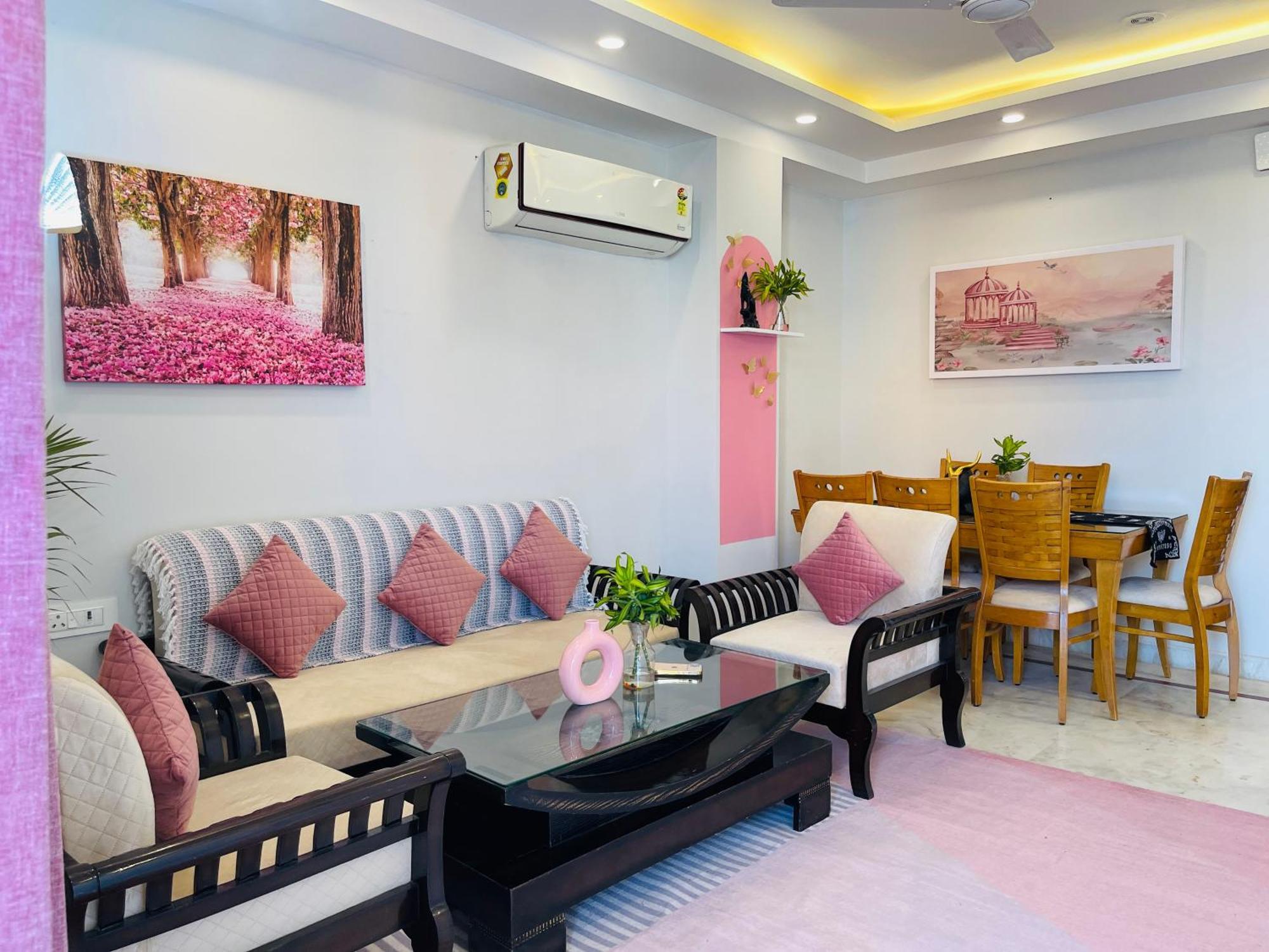 Bedchambers Medicity Serviced Apartments In Gurgaon Bagian luar foto