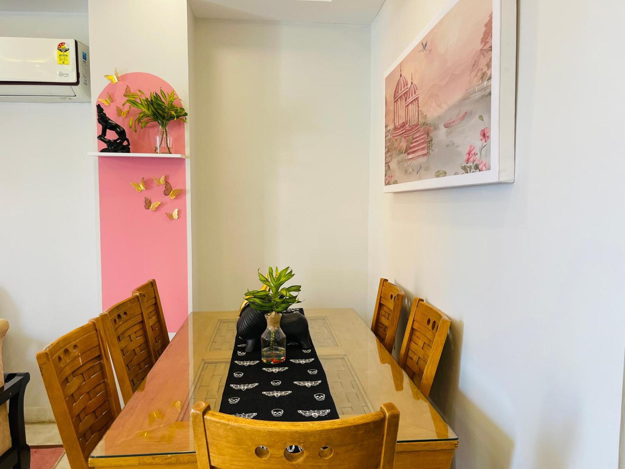Bedchambers Medicity Serviced Apartments In Gurgaon Bagian luar foto