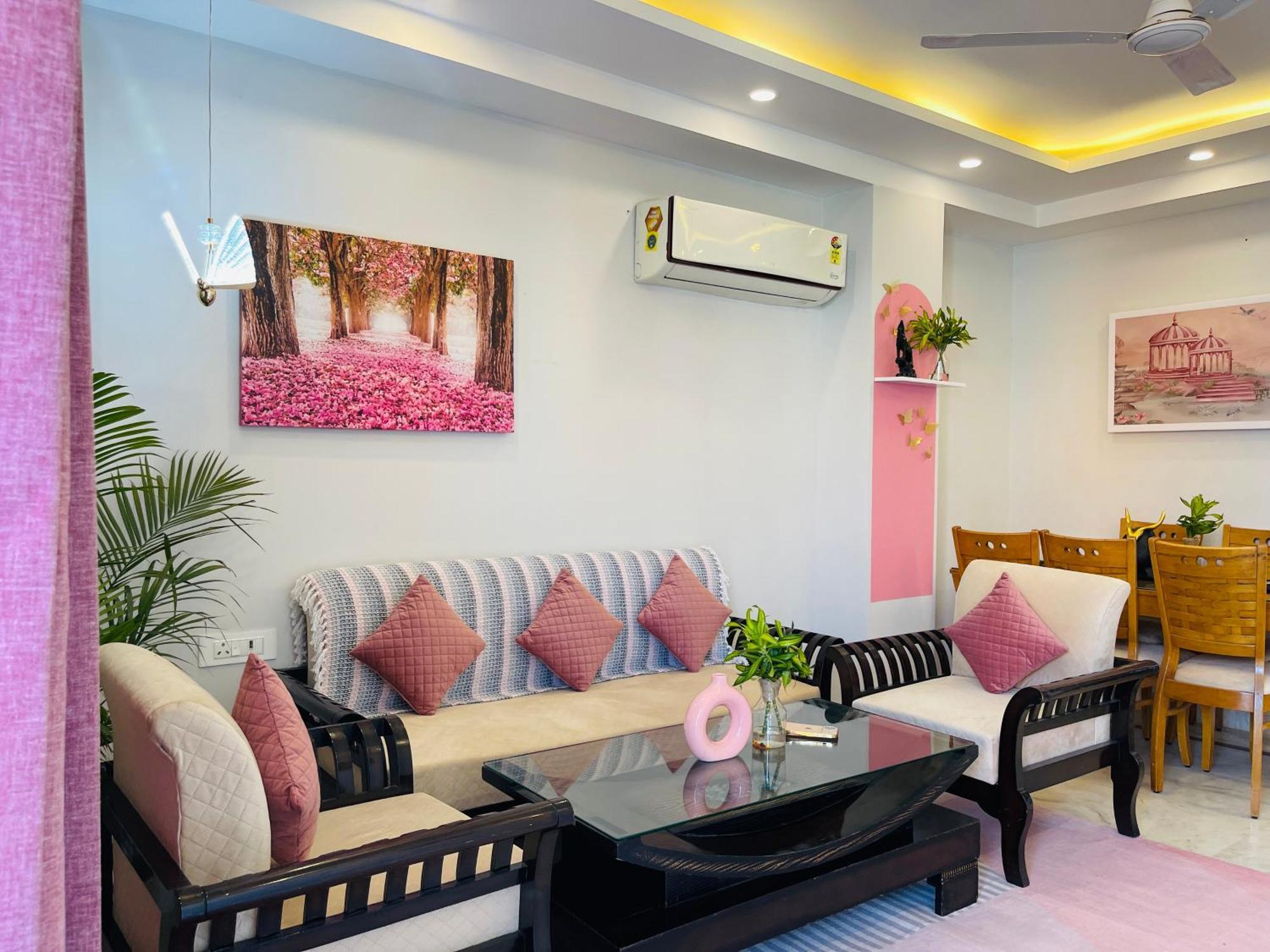 Bedchambers Medicity Serviced Apartments In Gurgaon Bagian luar foto
