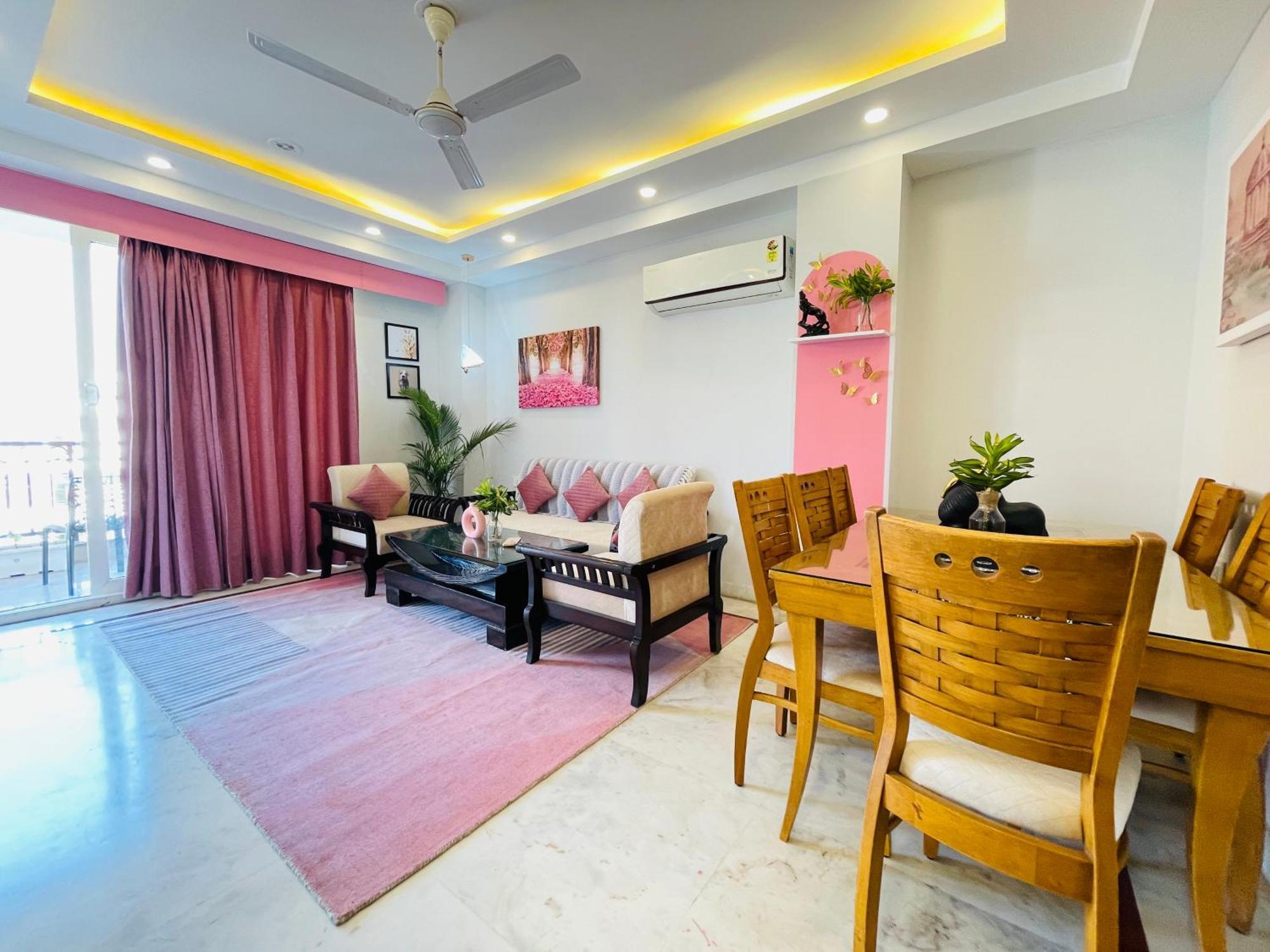 Bedchambers Medicity Serviced Apartments In Gurgaon Bagian luar foto