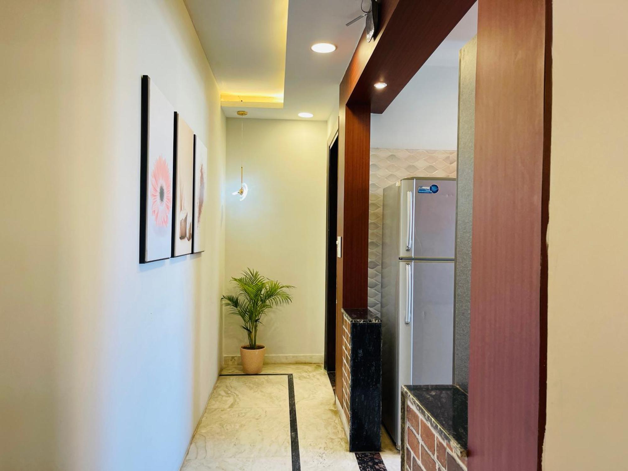 Bedchambers Medicity Serviced Apartments In Gurgaon Bagian luar foto